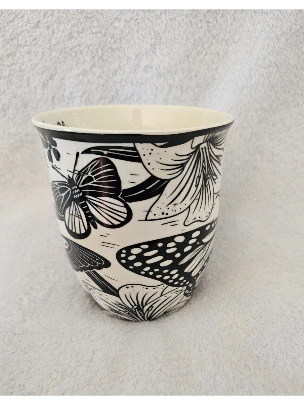 New Karma Boho Butterfly Coffee Mug Ceramic Black & White “Be The Change” 14oz